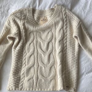 Hollister Cream Cable Knit Sweater